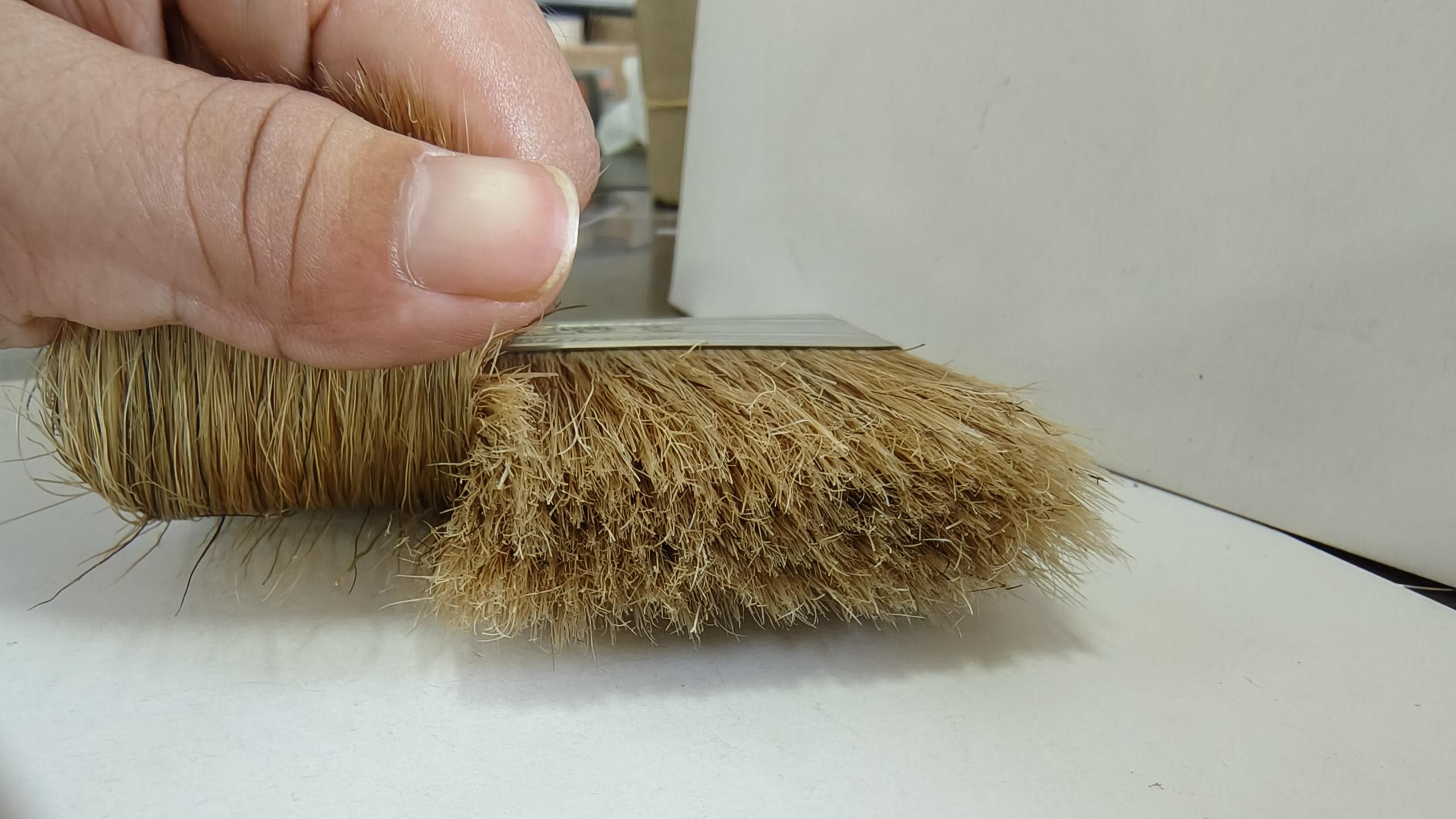 Customer Preference on Selecting Paint Brushes: Natural vs Synthetic Bristles Explained(图1)
